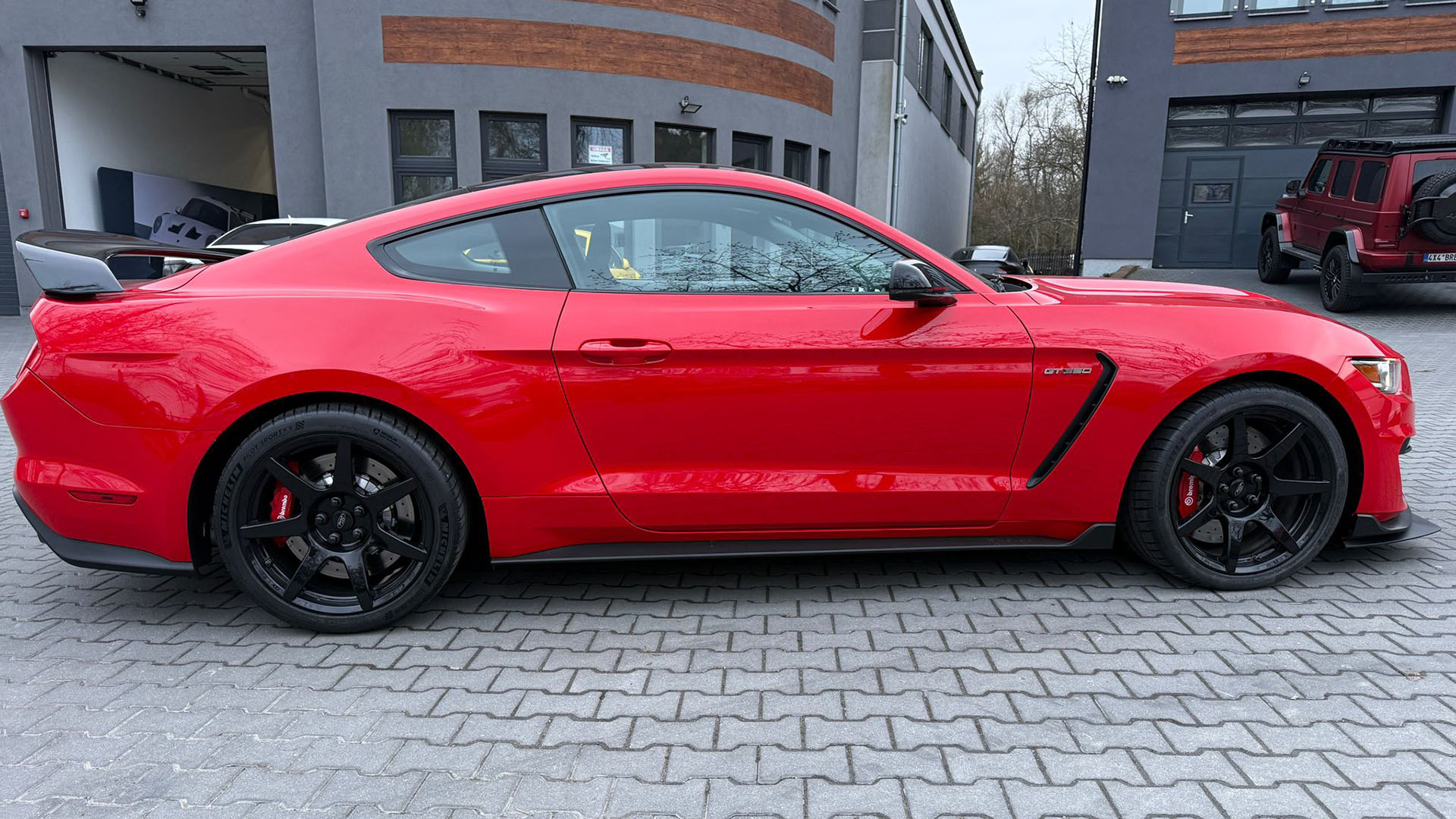 mustang-gt350r-9.jpg