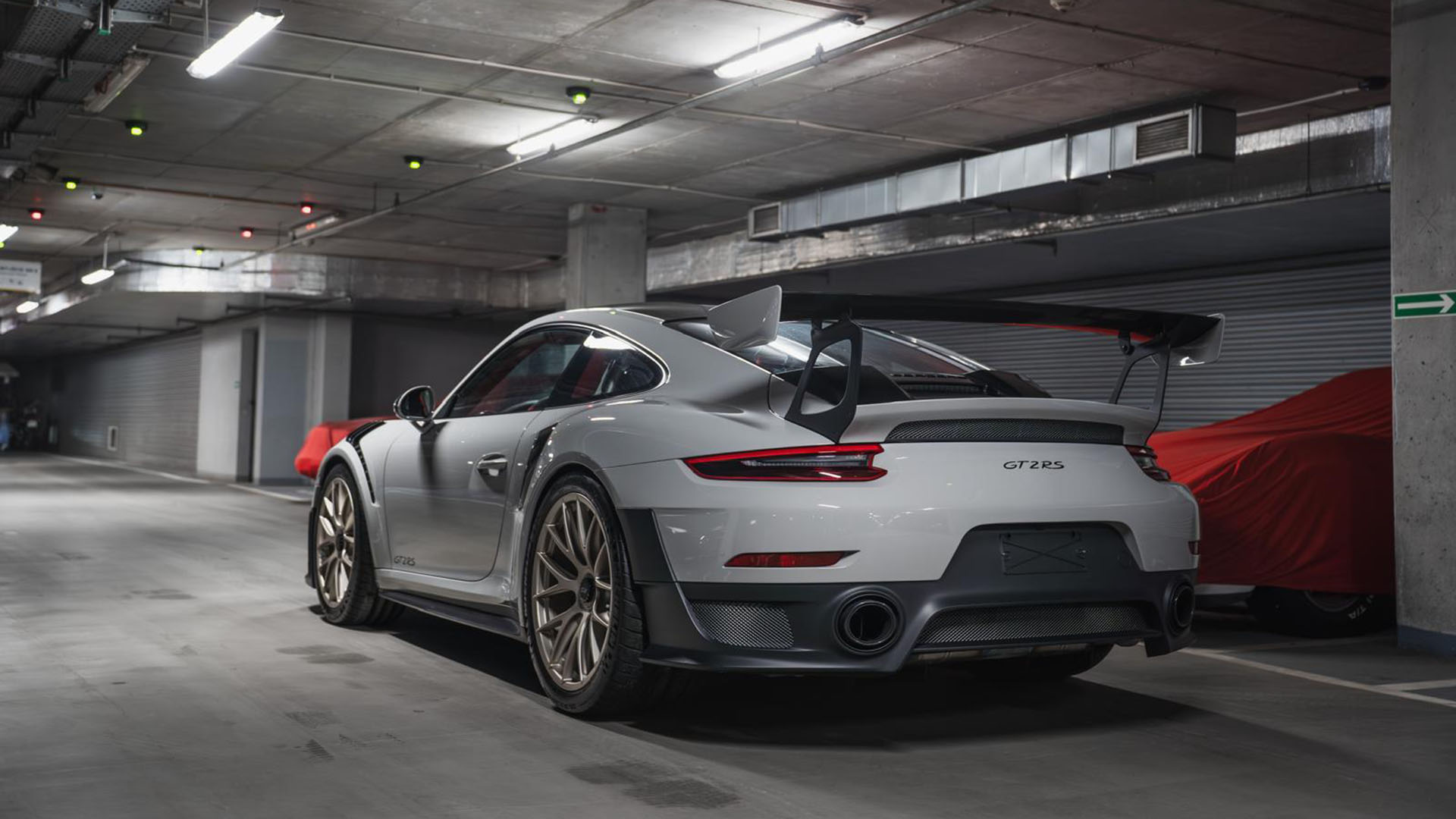 porshe-gt2rs-2.jpg