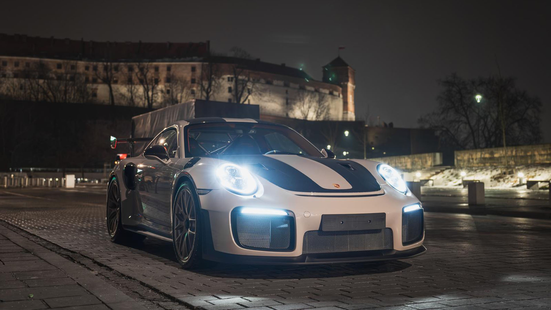 porshe-gt2rs-7.jpg